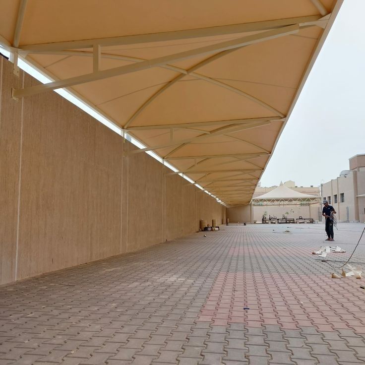 مشاريع مظلات مواقف سيارات