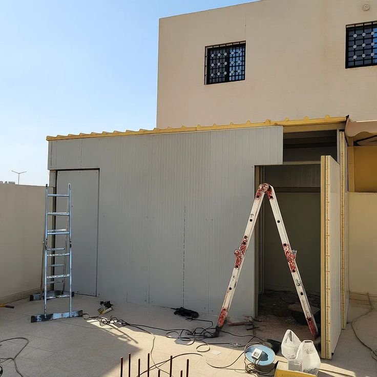 تشطيب داخلي لغرفة ساندوتش بنل