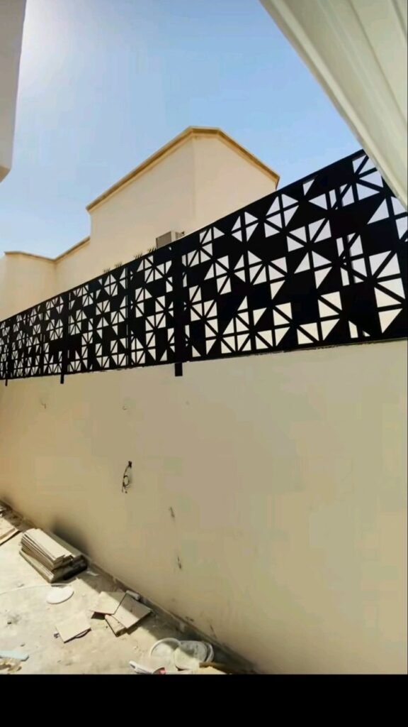 سواتر قص ليزر بأشكال وتصاميم حديثة