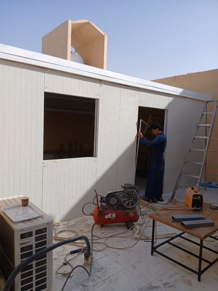 تنفيذ غرفة ساندوتش بنل للمواقع الإنشائية